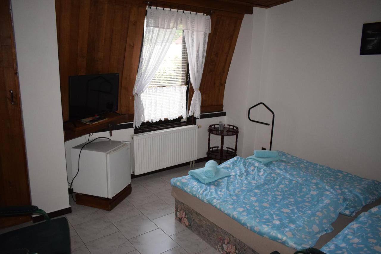 Penzion Rony Radejov Bagian luar foto
